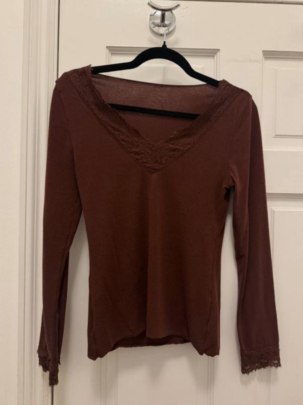 Women's Lace-Trim V-Neck Long Sleeve Top - Brown